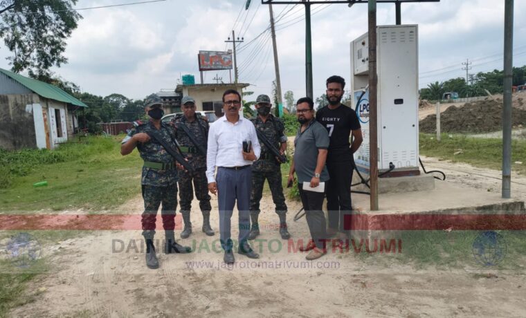 ব্রাহ্মণবাড়িয়ায় সিলিন্ডারে অবৈধ ‘ক্রস ফিলিং’ করায় ফিলিং স্টেশনকে ১ লাখ টাকা জরিমানা