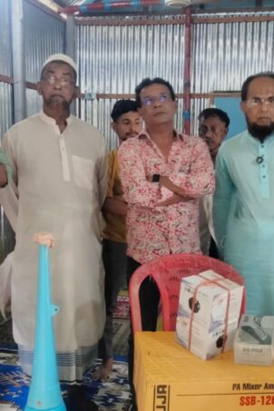 সোশ্যাল মিডিয়ার খবরে সাড়া: শহীদ জিয়ার শাহাদাত বার্ষিকীতে মদিনা মসজিদে মাইক দিলেন স্বেচ্ছাসেবক দল নেতা আরমান